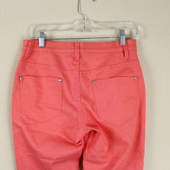 🚫 SOLD 🚫 New! VENUS Coral Capri Jeans, Size 6 - Picture 5 of 6